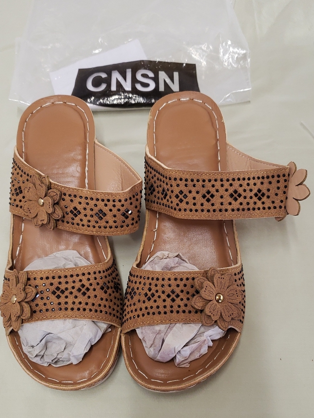 H&M Tan Floral Perforated Slide Sandles. Size 8 NWOT